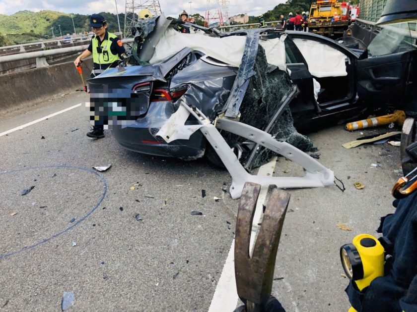 Tesla driver falls to death from ramp in New Taipei after crash | Eye On Taiwan